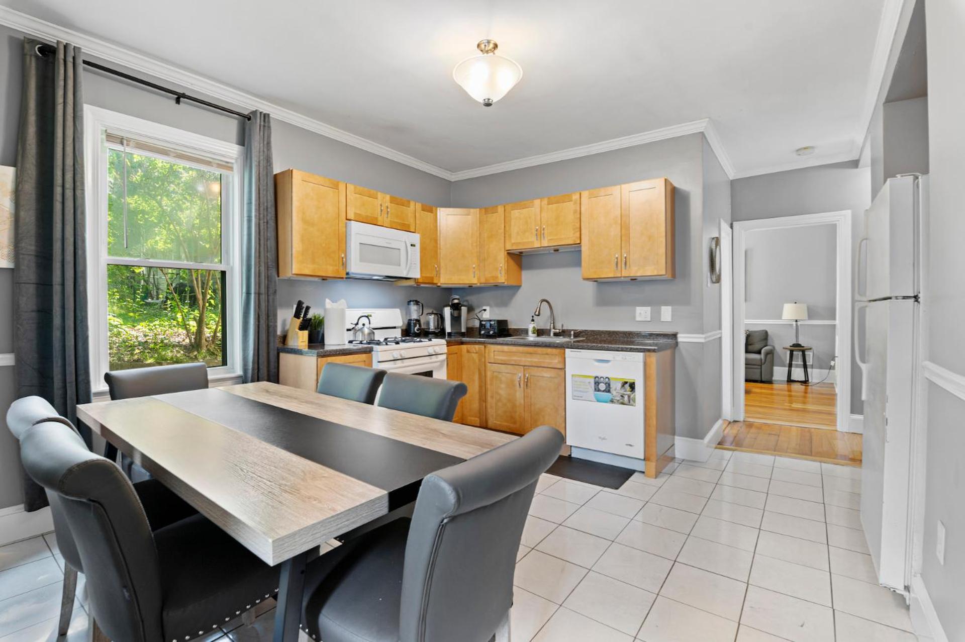 Spacious Apartments Near Ashmont - Evonify Stays Boston Exterior foto