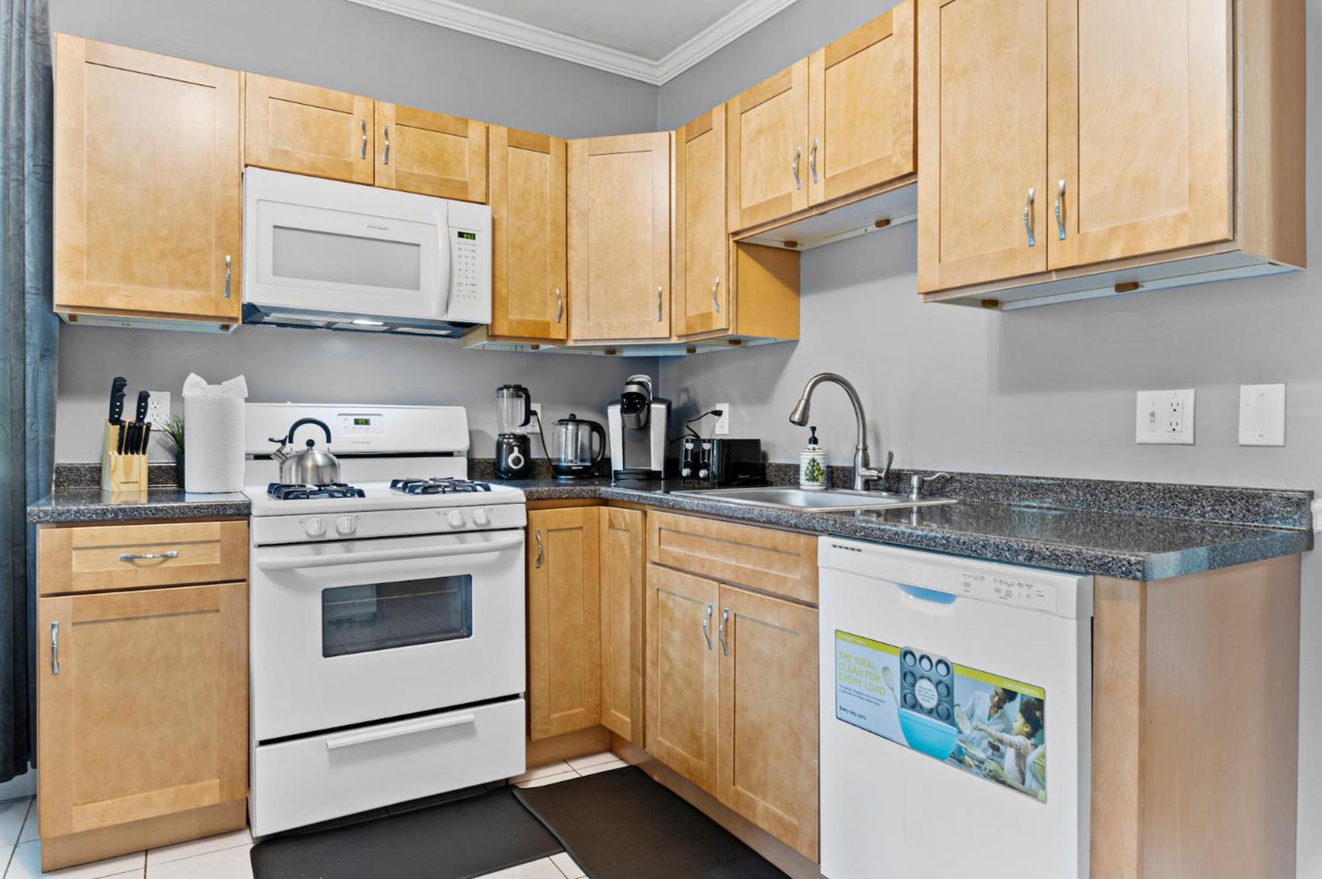 Spacious Apartments Near Ashmont - Evonify Stays Boston Exterior foto